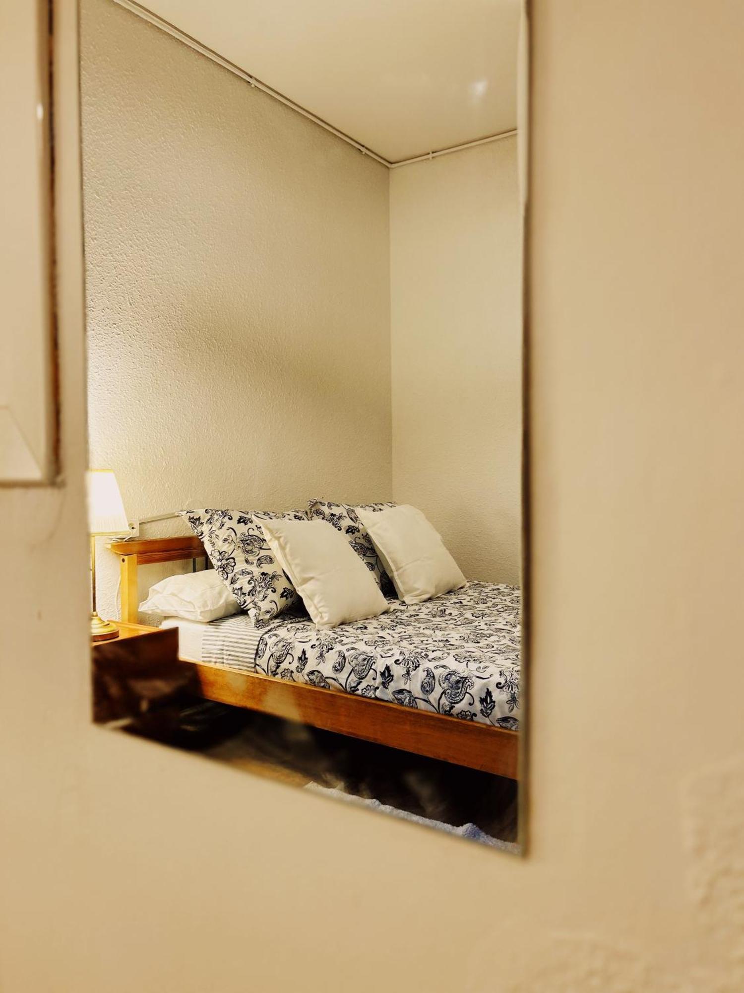 Pau - Room In Shared Apartment Euroviajeros ピネダ・デ・マール エクステリア 写真