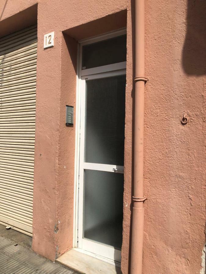 Pau - Room In Shared Apartment Euroviajeros ピネダ・デ・マール エクステリア 写真